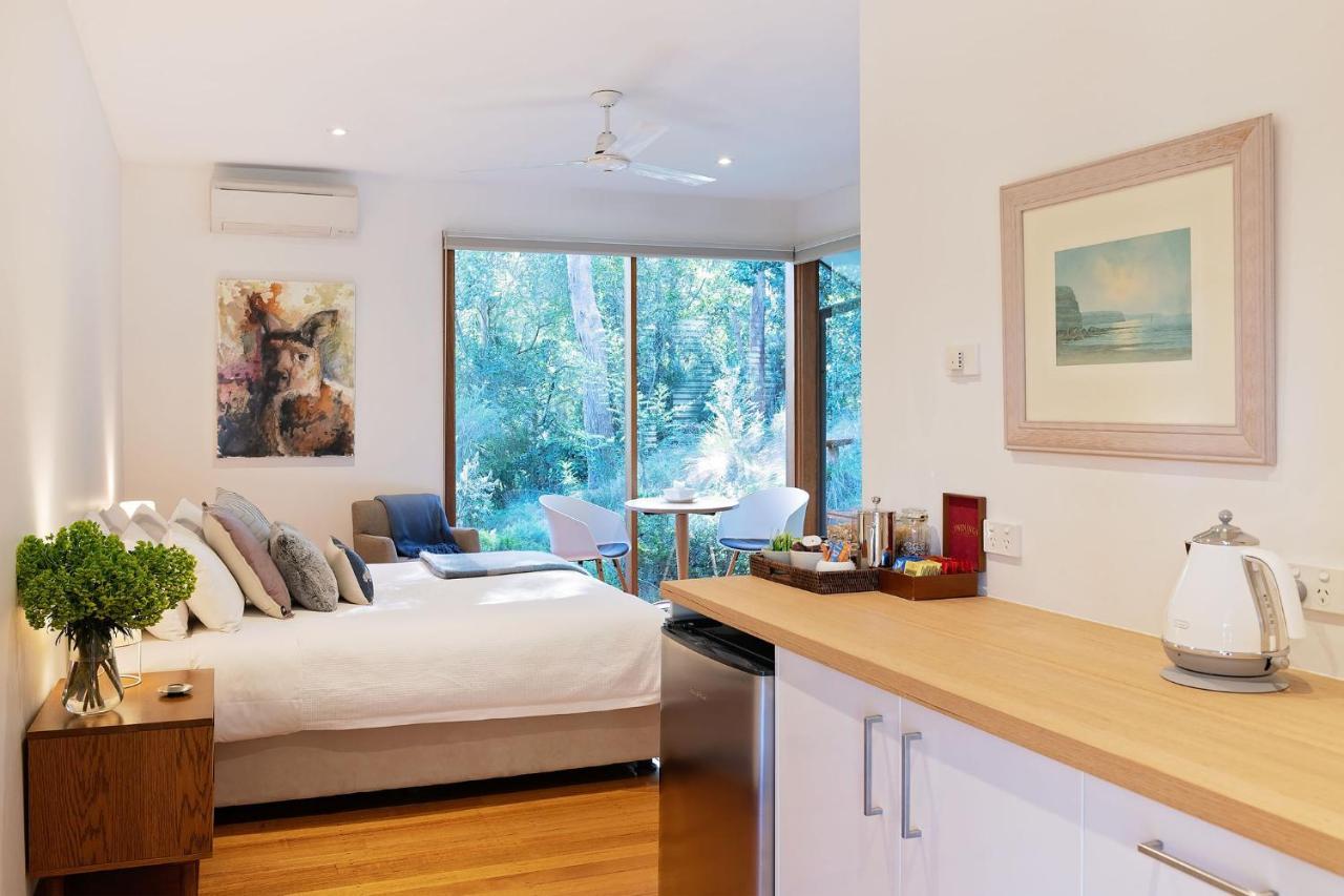 Cladich Pavilions Bed And Breakfast Aldgate Exterior photo