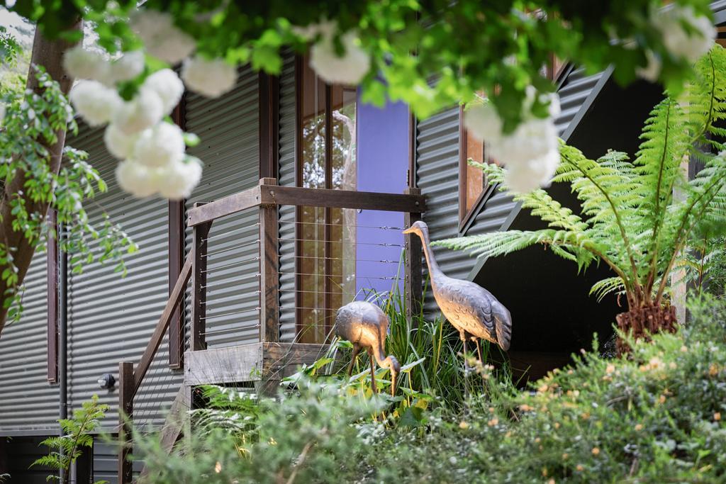 Cladich Pavilions Bed And Breakfast Aldgate Exterior photo