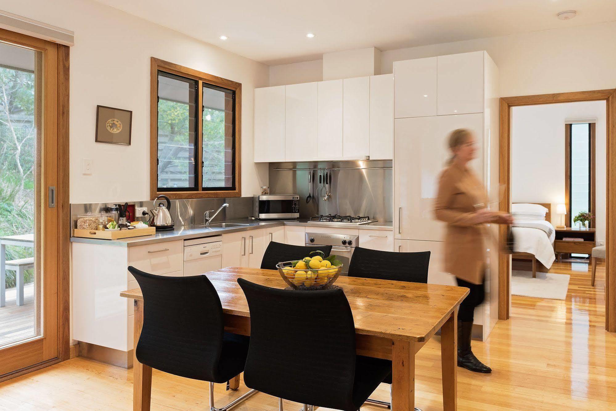 Cladich Pavilions Bed And Breakfast Aldgate Exterior photo